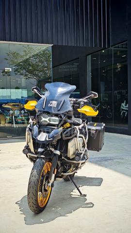 Carousel Image