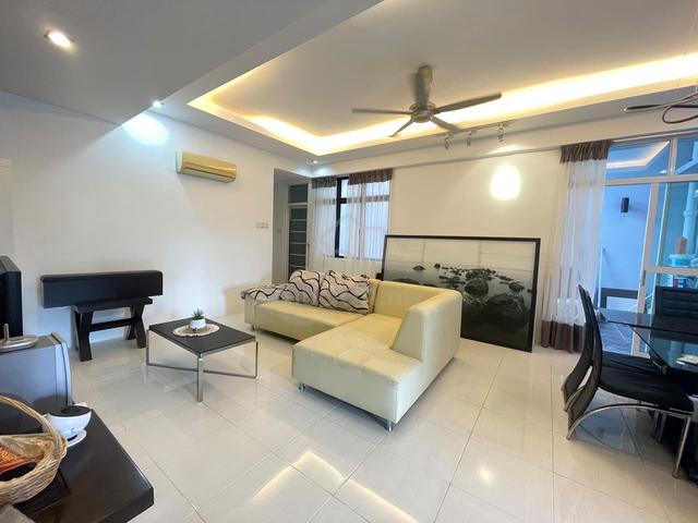 Grand Ocean Townhouse, Tanjung Bungah -Move in Ready, Rare, Cozy Homee 1