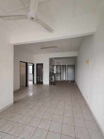 Merak Apartment (Shah Alam) 1