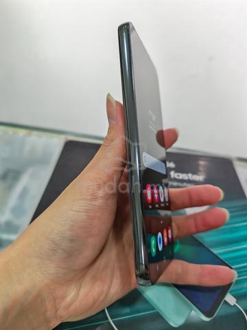 Samsung S23 Plus 5G 8Gb + 8Gb Ram / 256Gb Rom - photo 3 of 5