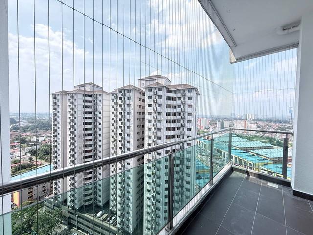 M Condominium @ Larkin 1