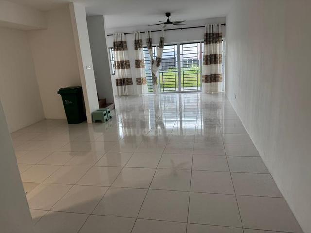 Muara Tuang Double Storey Terrace Intermediate 1