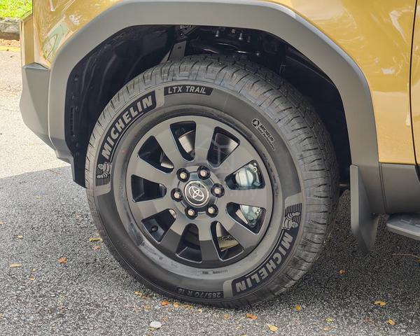 FIRST EDITION 2024 Toyota LANDCRUISER LC250 2.8 VX - 5