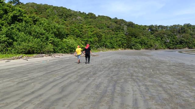 CORNER LOT LAND on usukan island 1