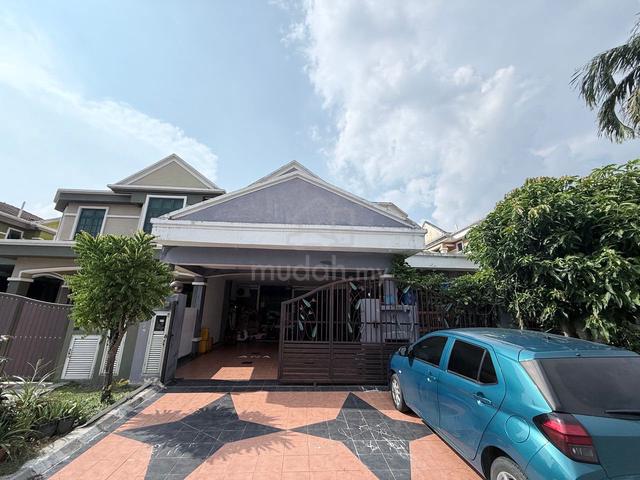 Double storey Semi D Warisan Indah, Kota Warisan, SEPANG 1