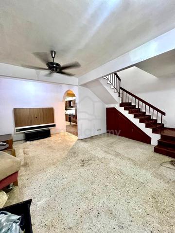 (RENOVATED) 2 Storey Terrace Jalan Bunga Kertas Bukit Sentosa, Rawang 1