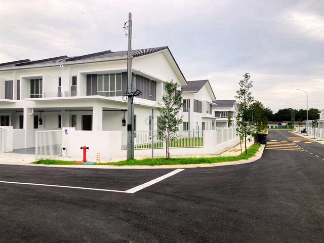 Corner Lot Open Facing Teres Dua Tingkat Taman Erica Tiara Sendayan 1