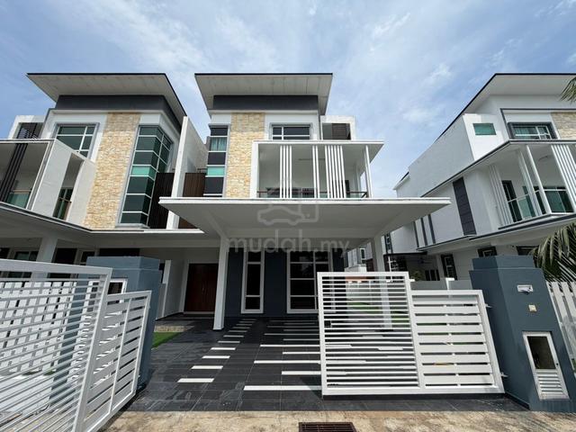 Gated Guarded Klebang Utama 3 Storey Semi D near Kota Laksamana 1