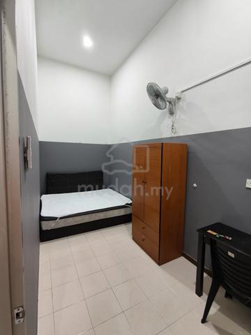 puri aiyu seksyen 22 shah alam medium room for rent(mix gender house) 1