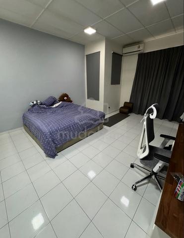 Room for Rent | Utilities & WiFi Included | 24-Hour Security 1