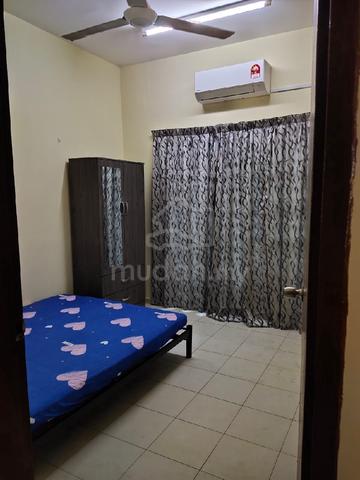 Bilik sewa Sejati ujana 1