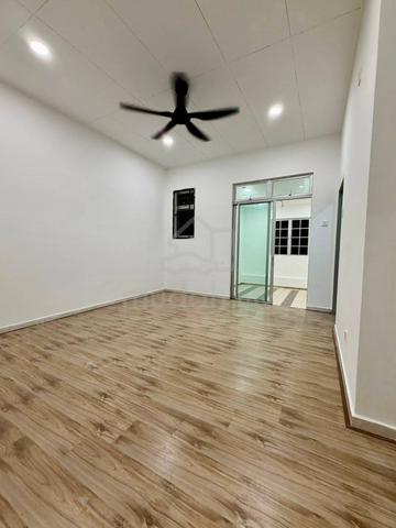 Double Storey Terrace @ 4 bedroom Taman JP Perdana Mount Austin Setia 1