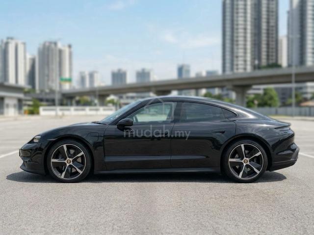 2024 Porsche TAYCAN (A) RECON LOW MILEAGE! - 3