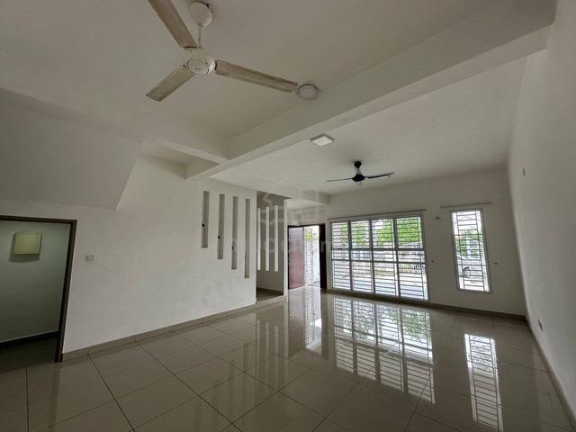 Kulai Bandar Putra 2-storey 4bed 3bath / Aeon IOI mall / JPO / Senai 1