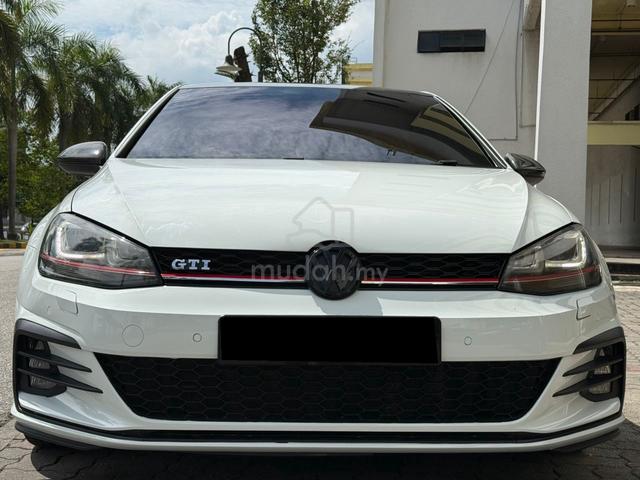 2017 Volkswagen GOLF 2.0 GTi (A)MK7.5 B/KIT F/LON - 3