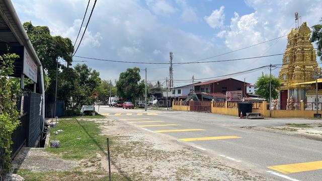 Landed property for rent opposite temple at kampung dock 1