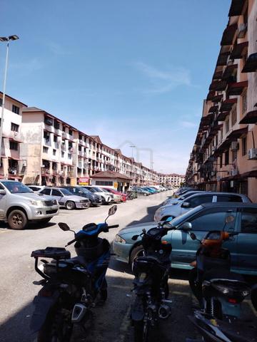 Apartment Idaman 1