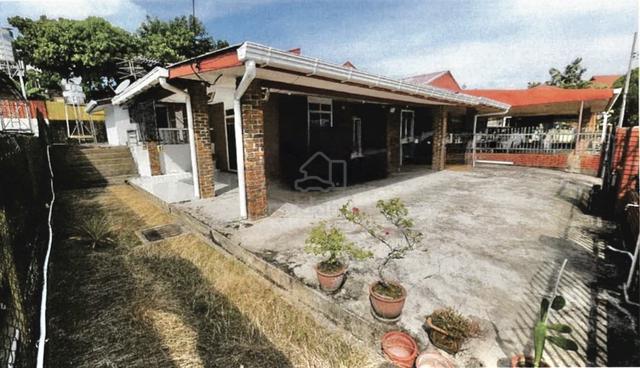 Austral Park Semi Detached House For Sale 1
