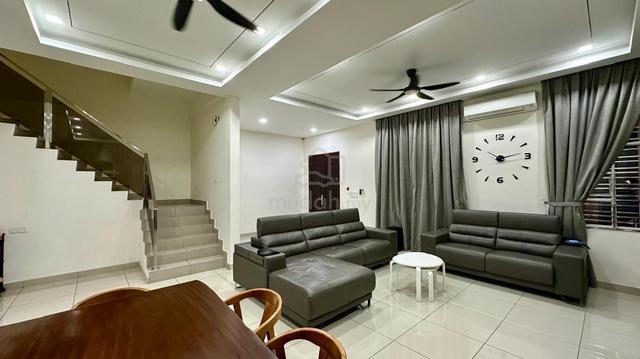 Taman Lagenda Putra, Kulai Double Storey Semi-D 4 +1 bedrooms 4+1 bath 1