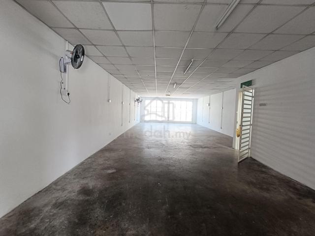 3rd Floor Shoplot @ Pusat Perniagaan Raja Uda 1