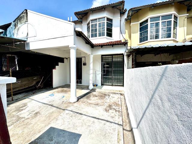 Double Storey Taman Desa Melor, Senawang 1
