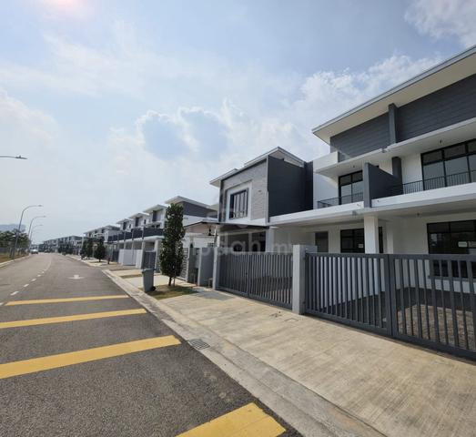 Taman Molek Double Storey Terrace House 4bed Johor Bahru 1