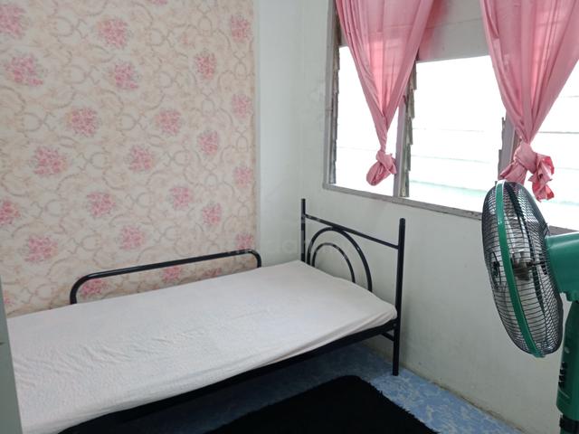 Room near LRT Station at Pandan Indah 1