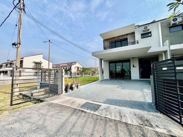 For Sale Corner Lot Facing Open Double Storey Taman Saujana KLIA 1