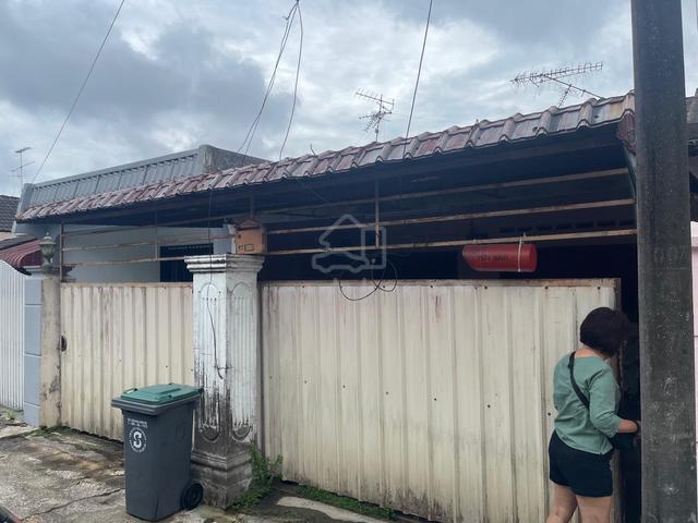 single storey Terrance house for sell@senai 1