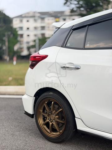 2020 Toyota YARIS 1.5 (A) G / Can loan - 3