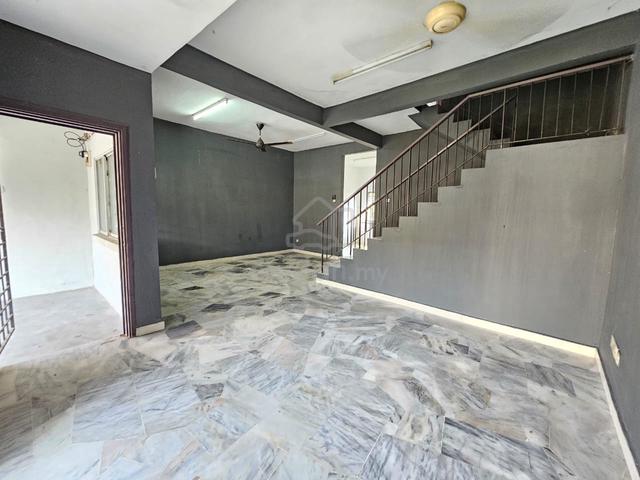 2 Storey 22x70 Landed House Putra Permai 8 Taman Equine Seri Kembangan 1
