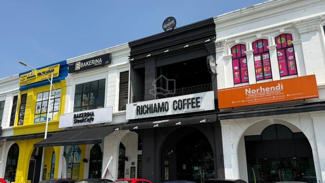 Hot Area Eco Majestic Written 2 Sty Shop Sale LA24 x80 Ample Parking 1