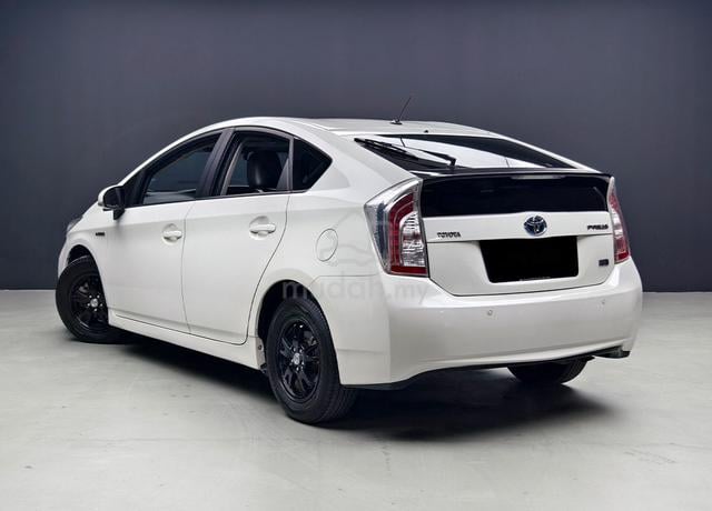 ORI-2013 Toyota PRIUS 1.8 LUXURY HYBRID JBL SOUND - 2