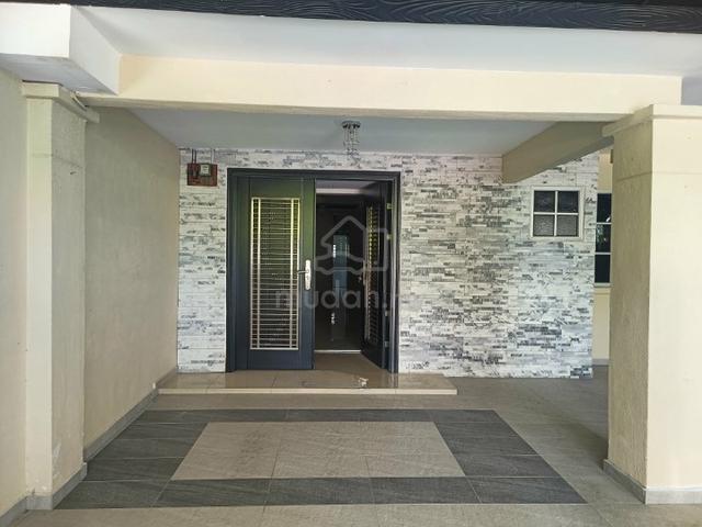 Renovated Intermedia corner Single Storey Terrace House For Sale In Bg 1
