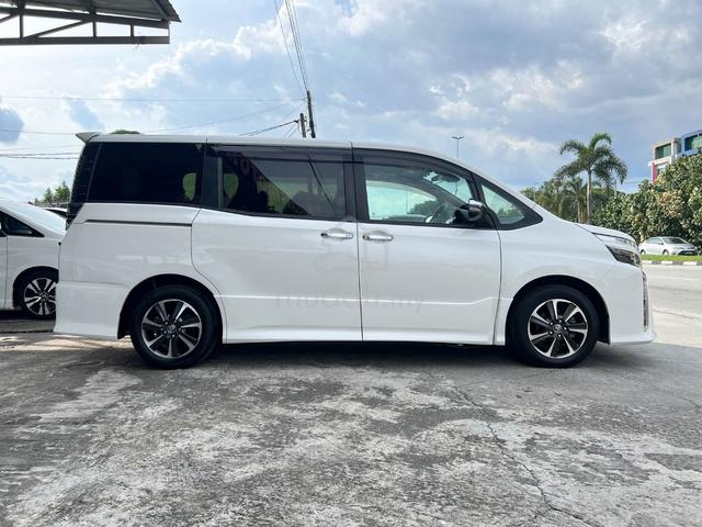YR 2020 Toyota VOXY 2.0 ZS KIRAMEKI II (A) - 5