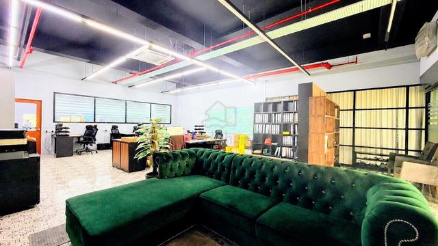 PARTIAL FITTINGS AVAILABLE NOVEMBER Corner Radia Retail Bukit Jelutong 1