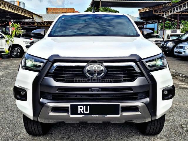 2022 Toyota HILUX 2.8 ROGUE UNDER WARRANTY NEW TYR - 2