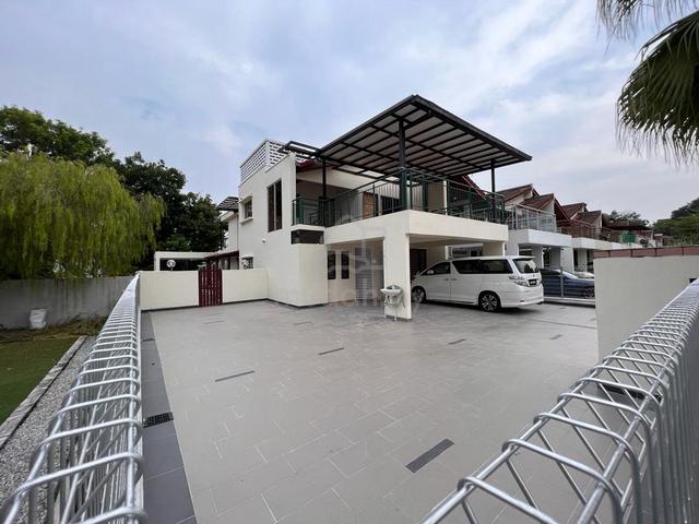 Taman equine ground floor terrace townhouse for rent corner lot 1