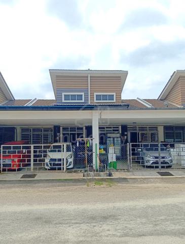 RUMAH KAMPUNG PADANG MAJU FOR SALe 1