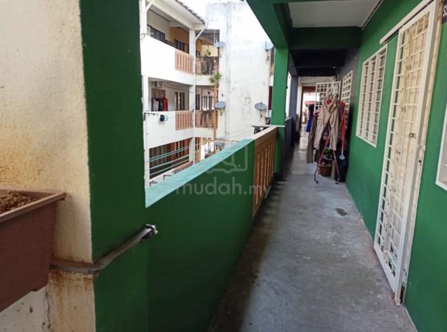 Flat saroja 1