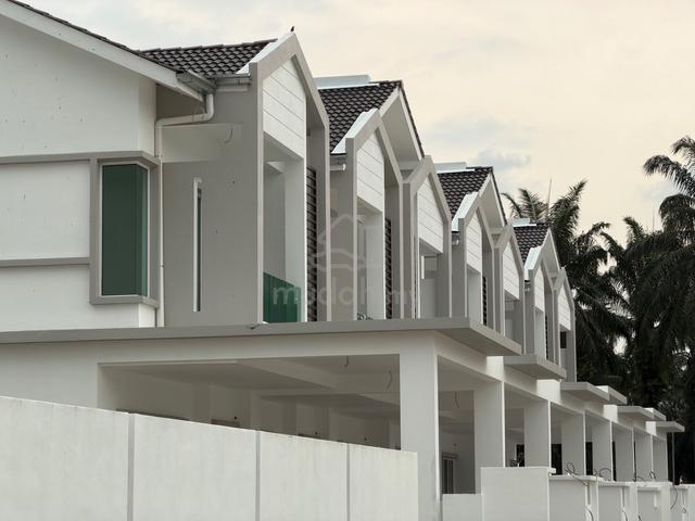 Valdor Jawi Double Terrace House Penang 1