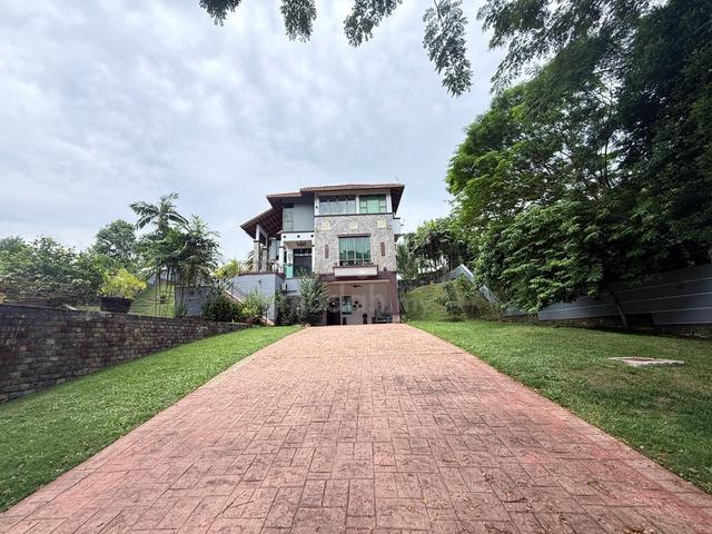 Ledang Heights @ 2.5 Storey Bungalow House For Sale 1
