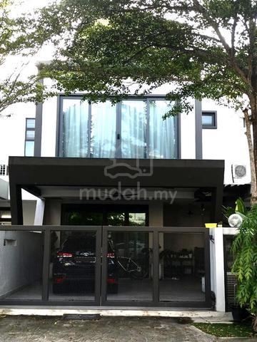 Renovated, 2 Storey Intermediate house, Laman Glenmarie, Shah Alam 1