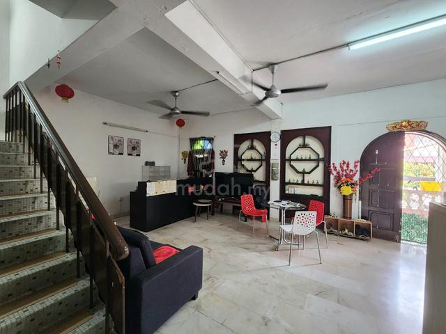 Tmn Majidee semi D house for sale 1