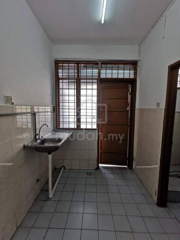 Port Klang Bandar Armada Putra 3 Beds 3 Baths 2 Storey Terrace House 4
