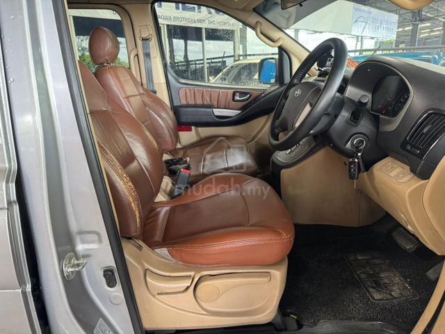 2014 Hyundai GRAND STAREX 2.5 ROYALE (A) - 4
