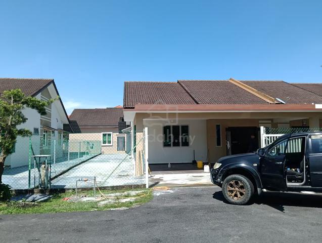 semi d in pasir panjang,taman bukit cendana for rent 1