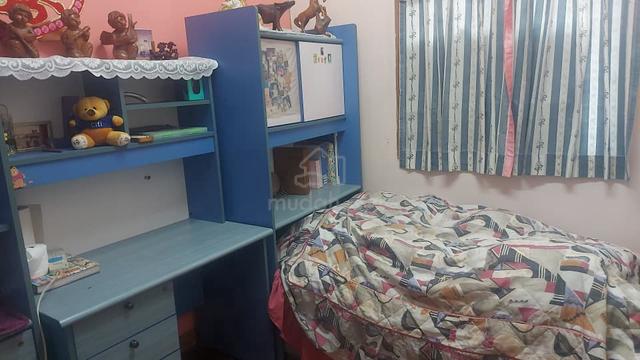 USJ 12 , Subang Jaya , Medium size ROOM for Rent 1