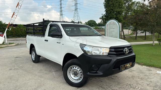 2019 TOYOTA HILUX SC 2.4 MT 4X4 Still Can Full Loa - 3