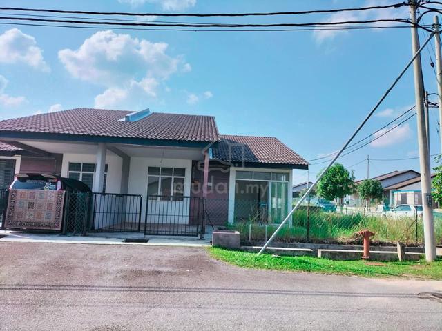 Rumah SemiD Setingkat LOT TEPI UNTUK DIJUAL! 1